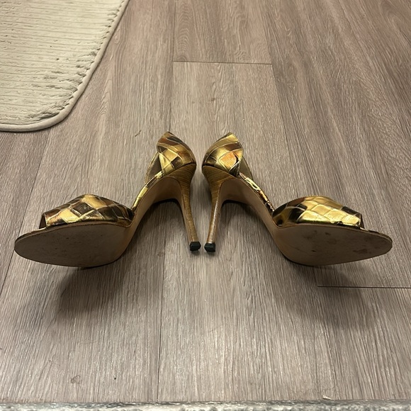 Manolo Blahnik Heels - Astutado Metallic Patch Gold Shoes - Picture 3 of 5